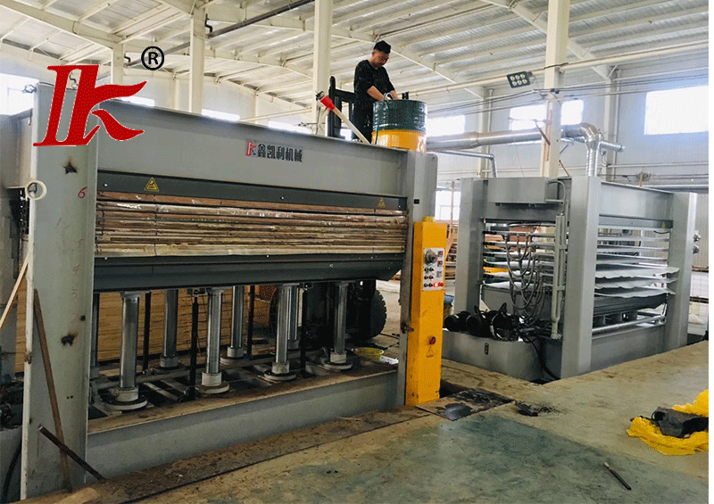 威?？蛻粽{試車間